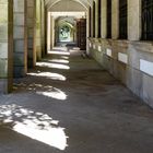 Los estudiantes están de vacaciones  y el campus desierto.