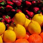 Los limones, mandarinas, fresas