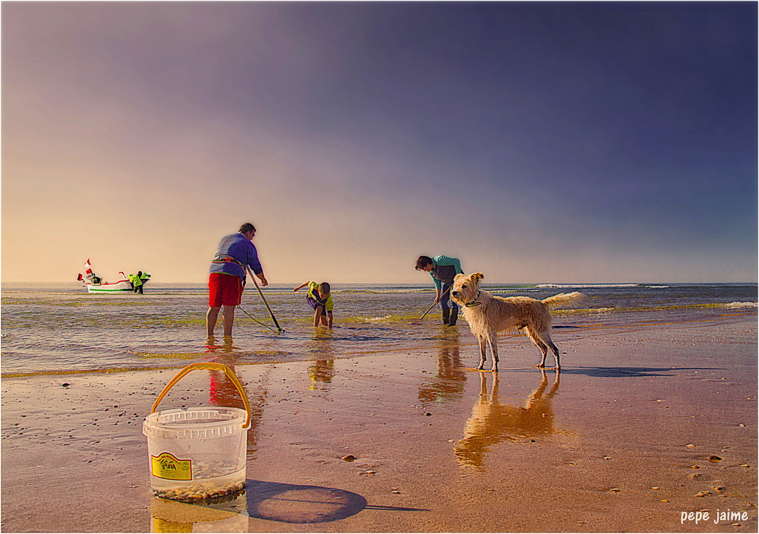 Los mariscadores y el vigilante