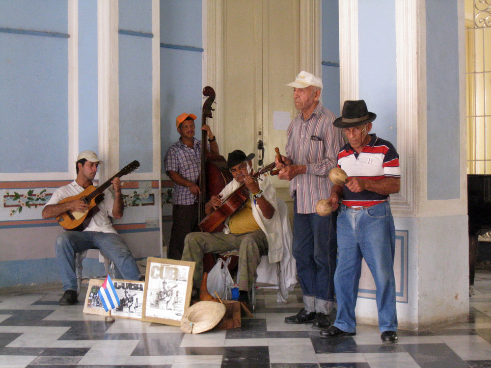 Los Pinos - Trinidad de Cuba - Veteranen Musikgruppe