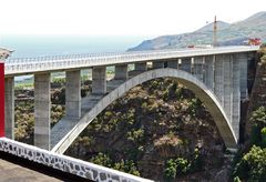 Los-Tilos-Brücke über dem Barranco del Agua