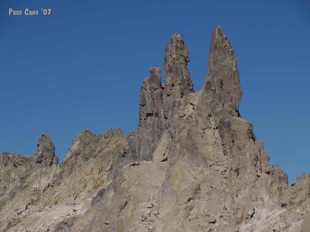 LOS TRES HERMANITOS DE GREDOS.