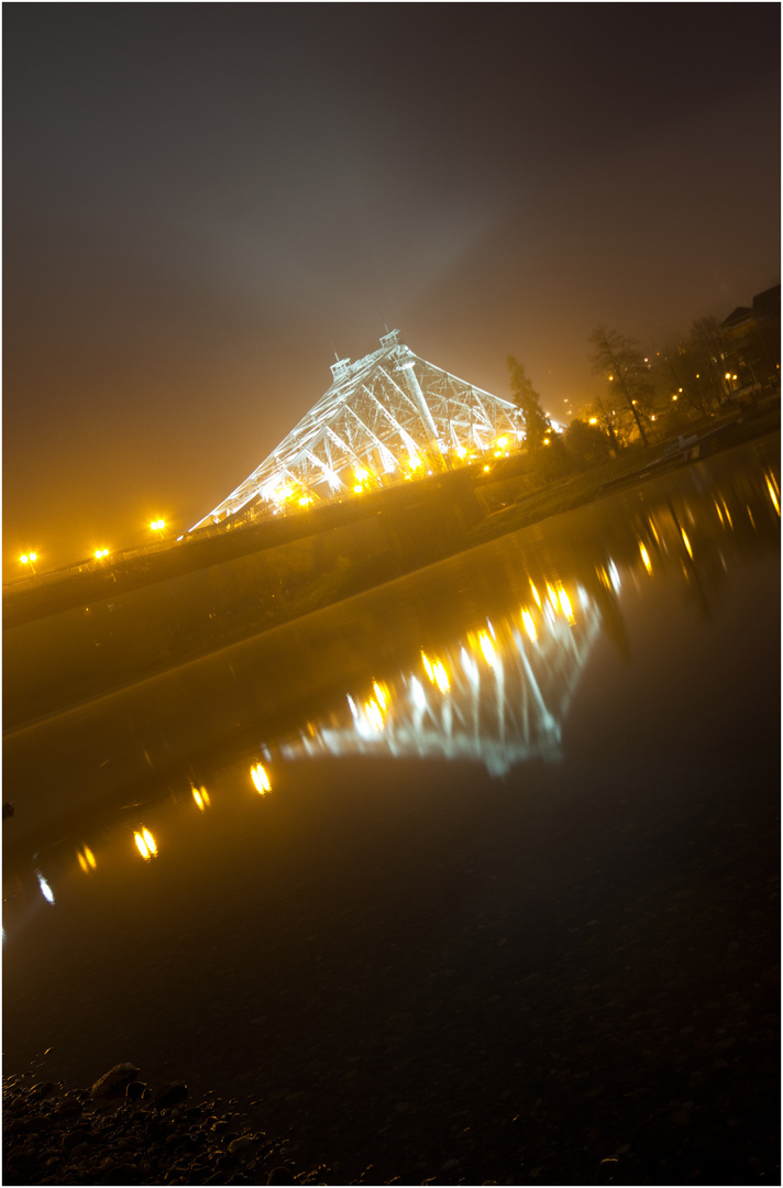 Loschwitzer Brücke am Abend