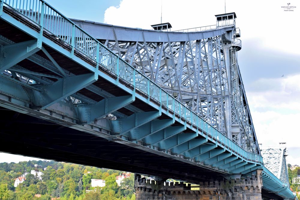 Loschwitzer Brücke = Blaues Wunder, Dresden