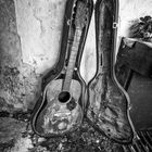 lost guitar bw