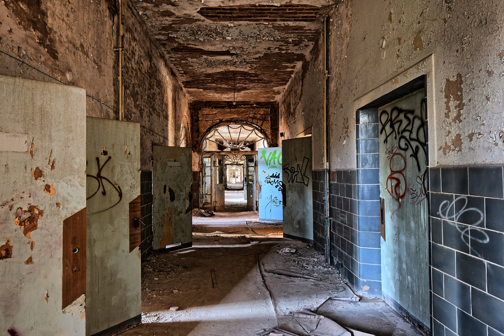 Lost in Space and lost in Time- Beelitz Heilstätten 3