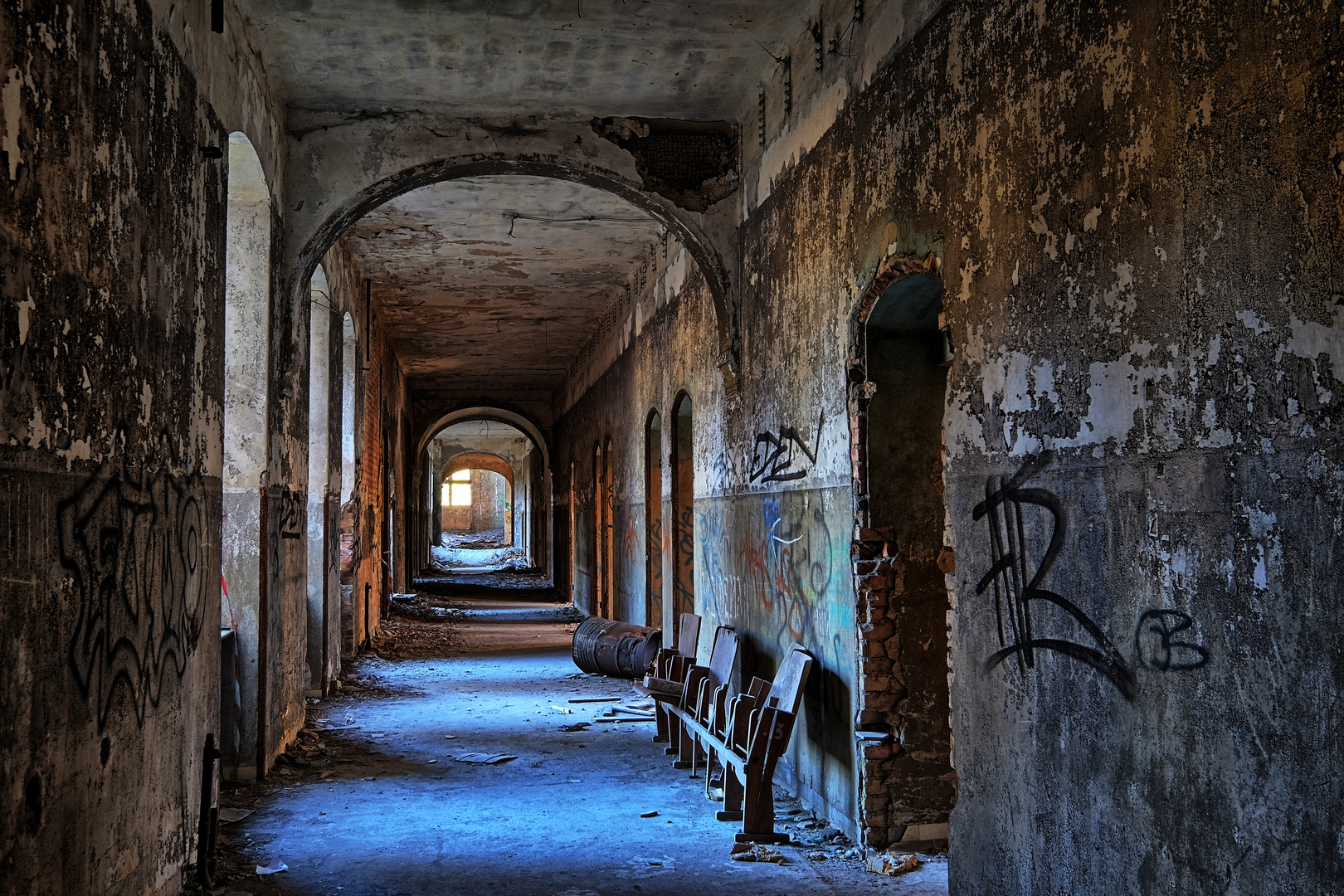 Lost in Space and lost in Time- Beelitz Heilstätten 5