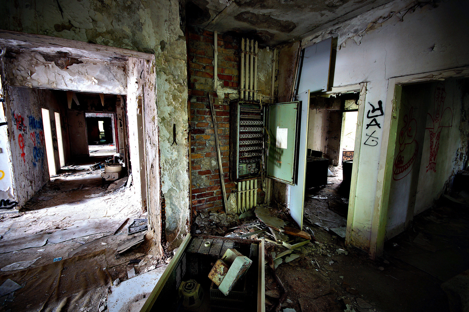 Lost Place Irakische Botschaft Berlin Pankow Foto Bild Architektur Lost Places Wirtschaftswunden Bilder Auf Fotocommunity