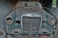 Lost Place - Mercedes Oldie