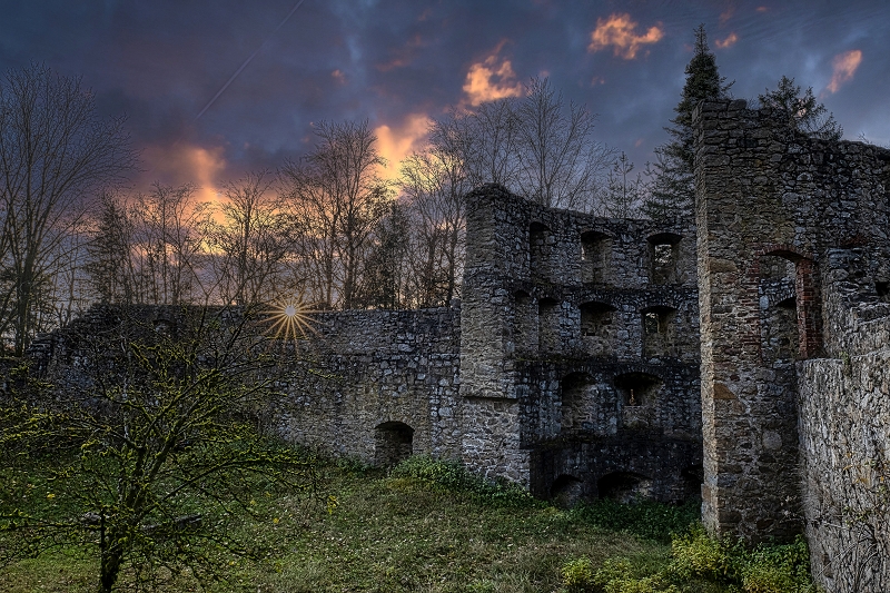 Lost Places - Burgruine 01 ...