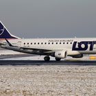 LOT Polish Airlines Ready for take-off.... - Frankfurt Airport