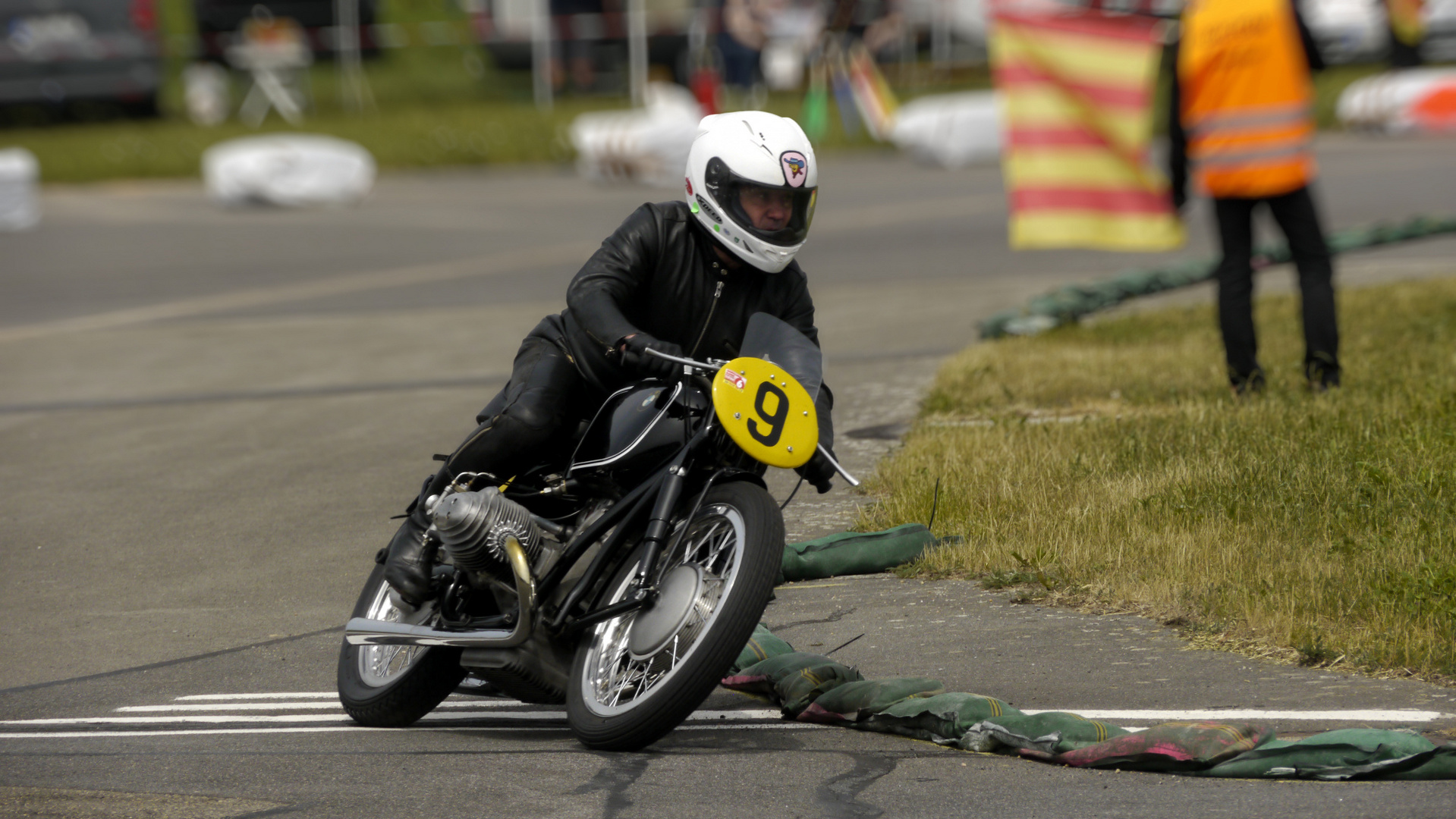 Lothar  John auf BMW RS51