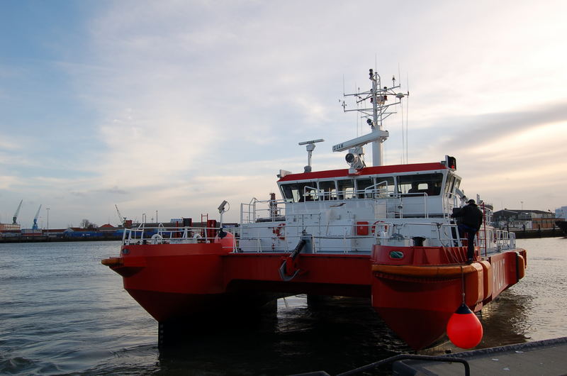 Lotsenboot Döse im Hafen von Cuxhaven