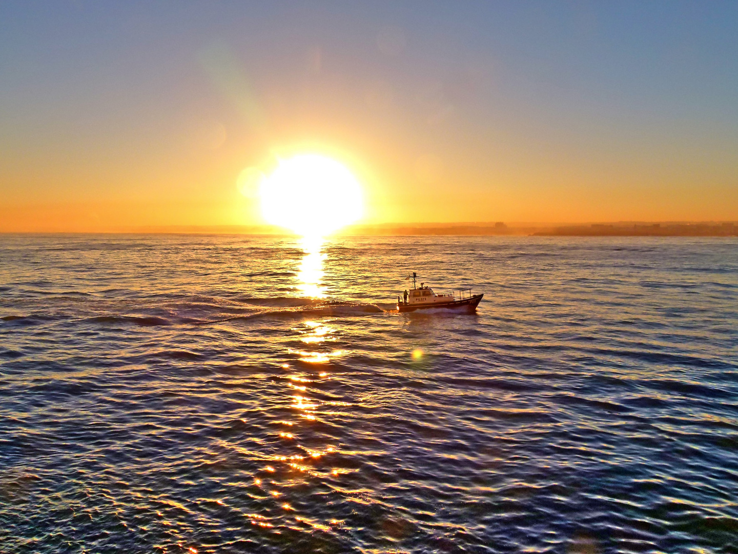 Lotsenboot vor Casablanca