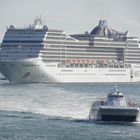 lotsendienst für den "dicken" im hafen von venedig