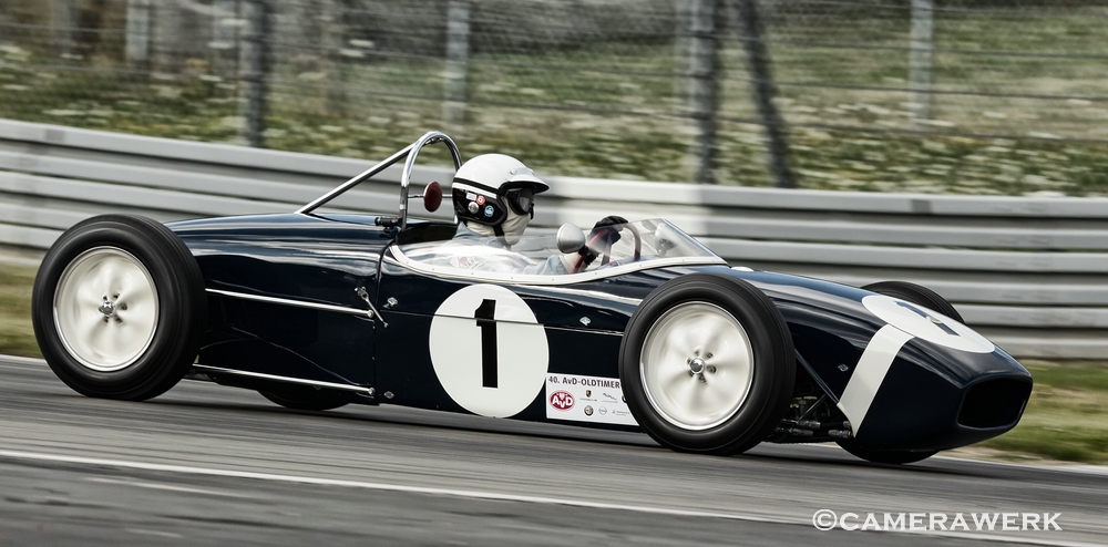 Lotus 18