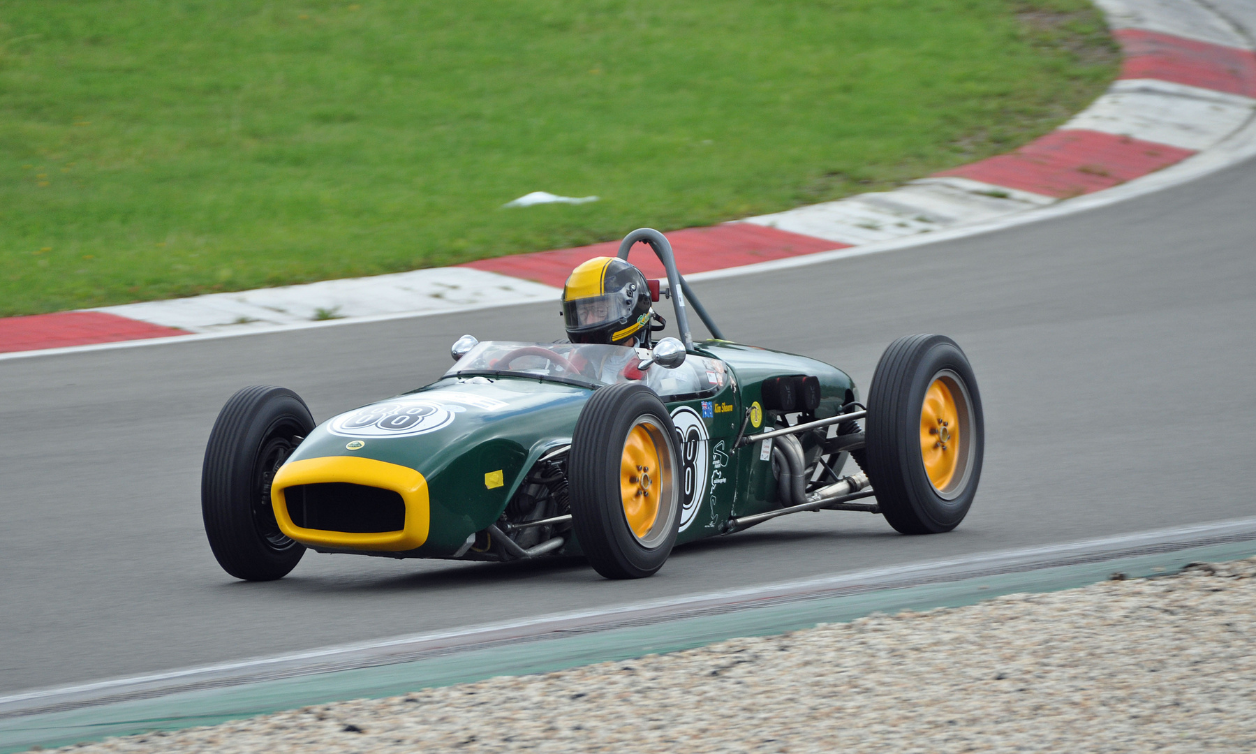 Lotus 18