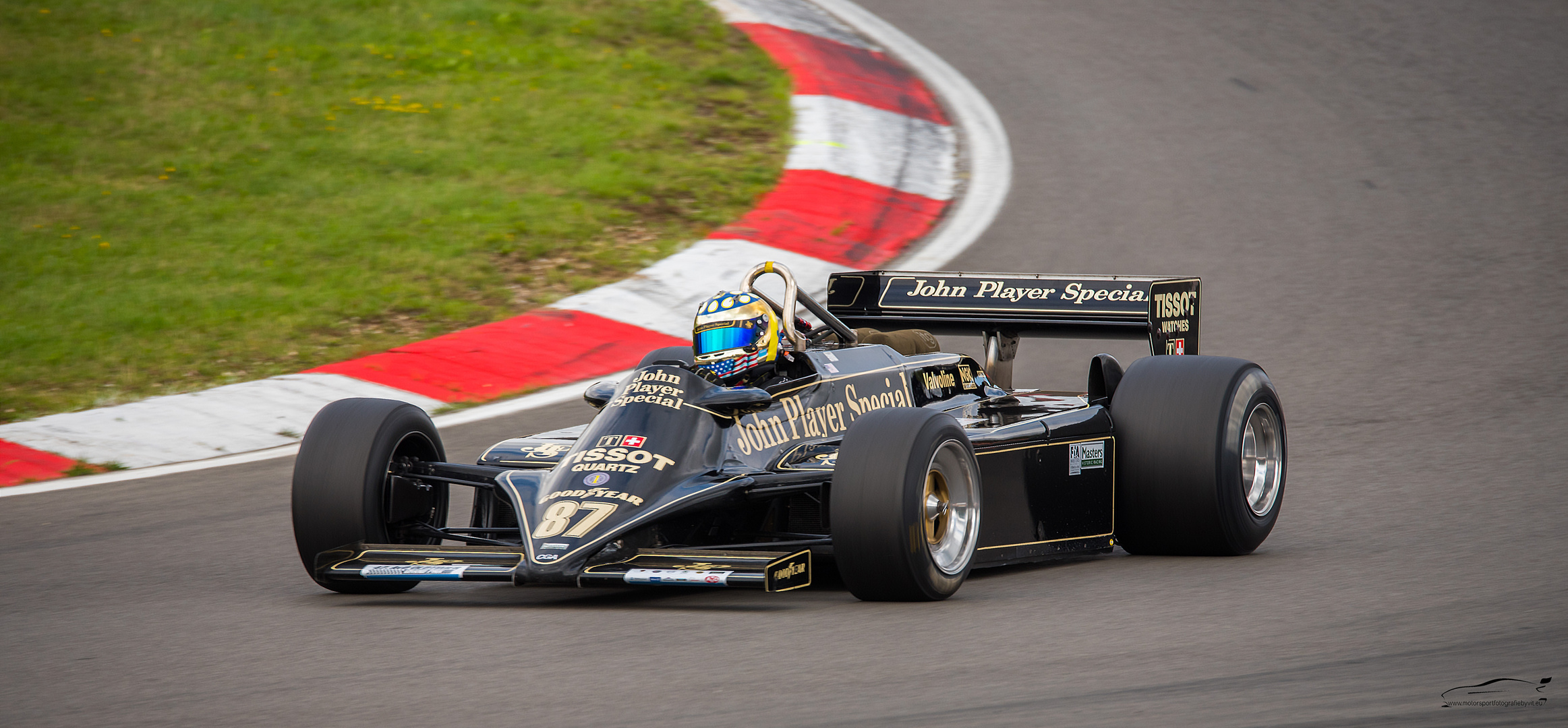 Lotus 87 B 