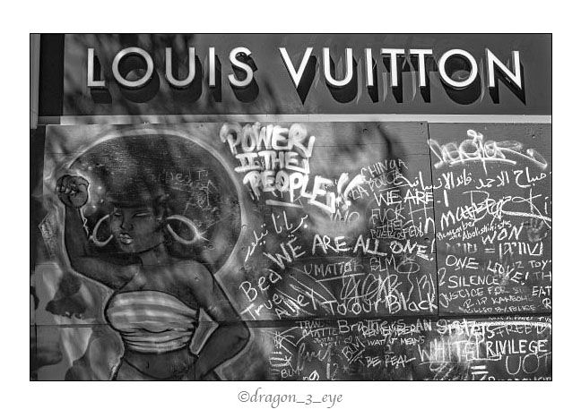 LOUIS VUITTON 2