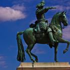 Louis XIV, à cheval sur Versailles