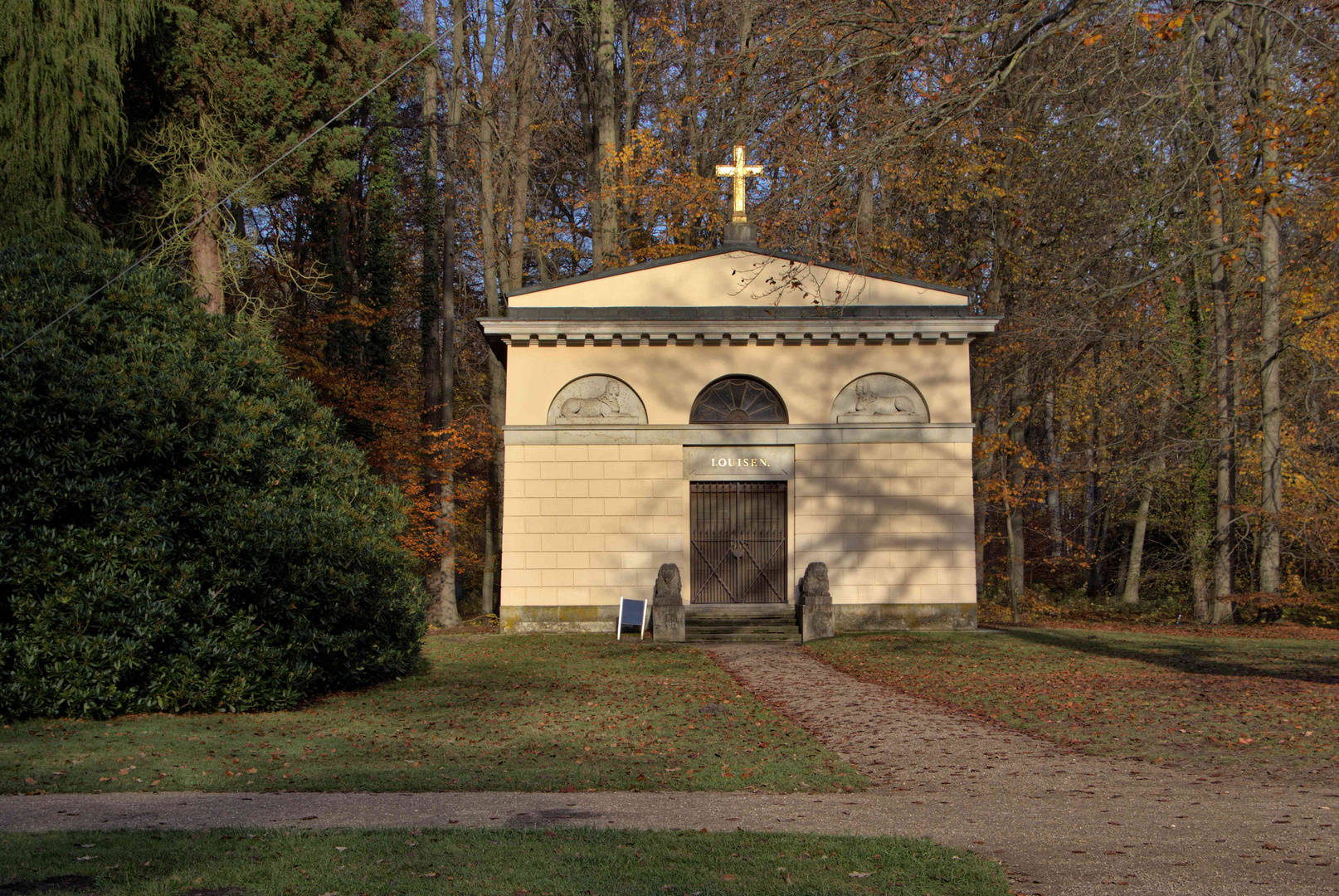 Louisen-Mausoleum