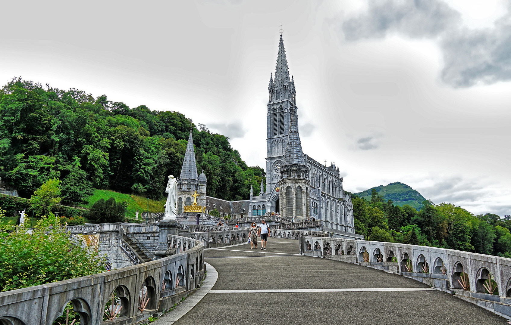 Lourdes hl. Bezirk