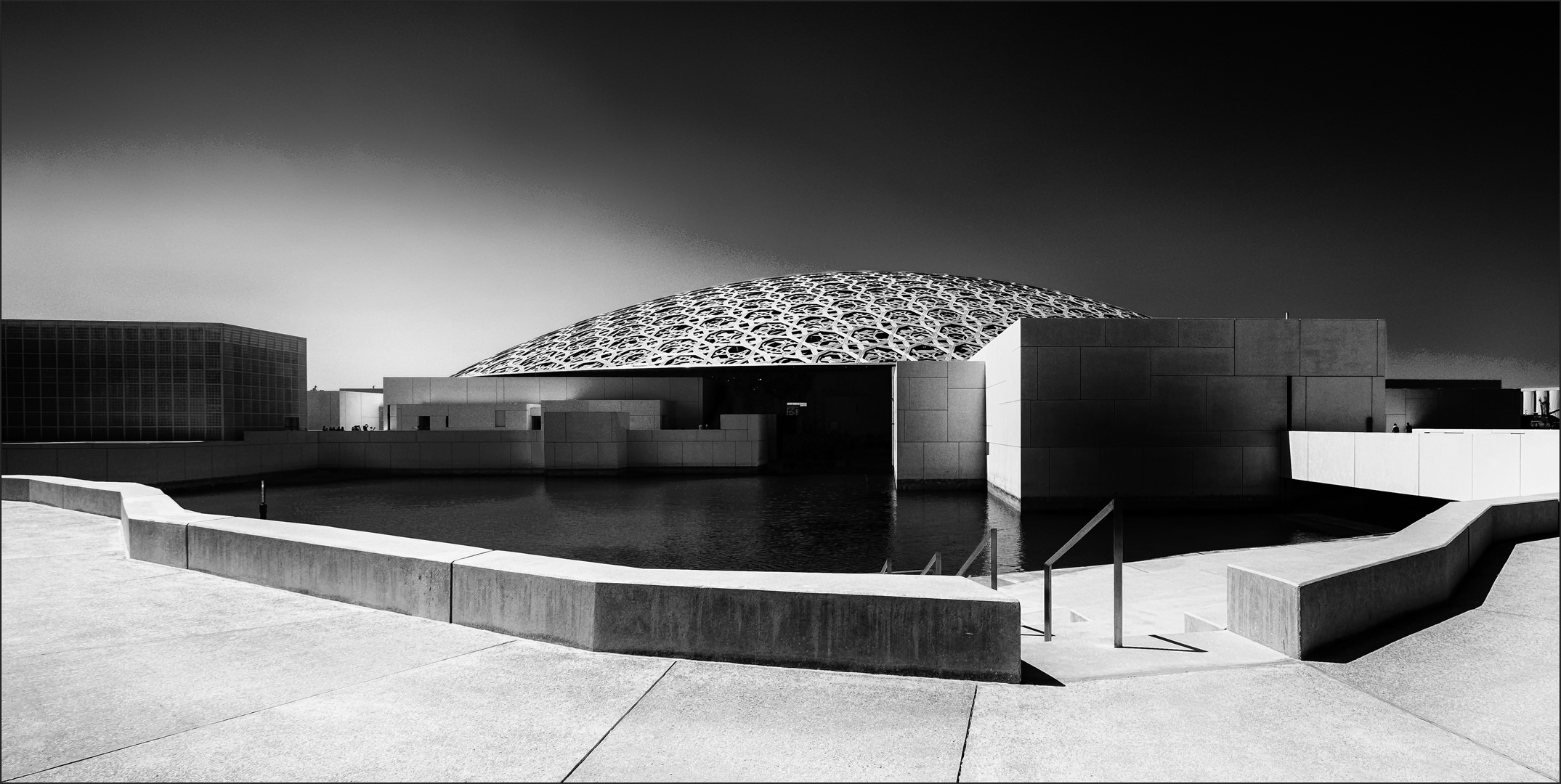 * Louvre Abu Dhabi *