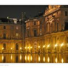 Louvre bei Nacht