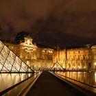 Louvre bei Nacht