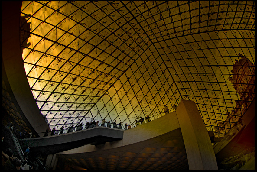 Louvre color