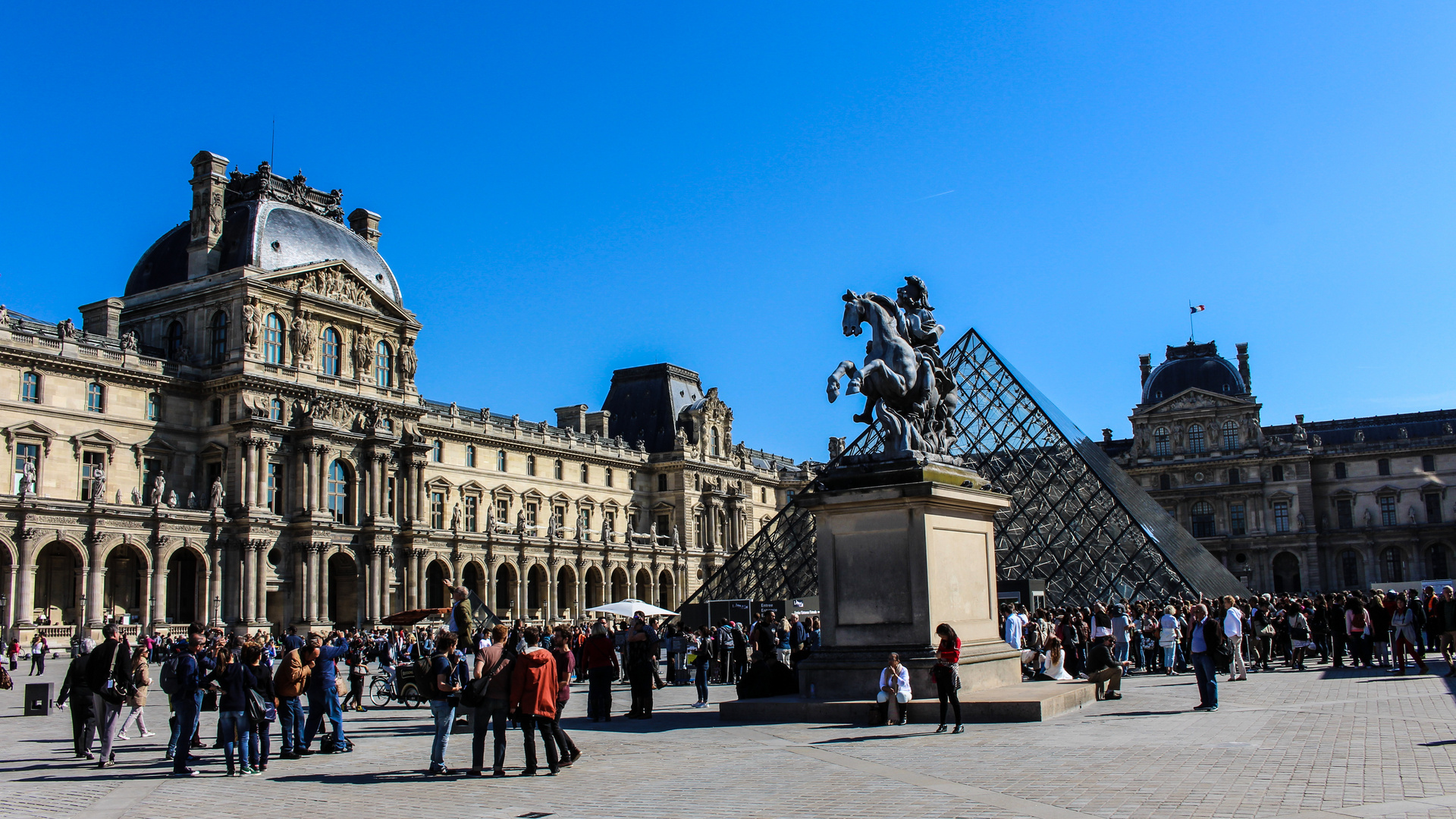 Louvre - klassisch und modern [2]