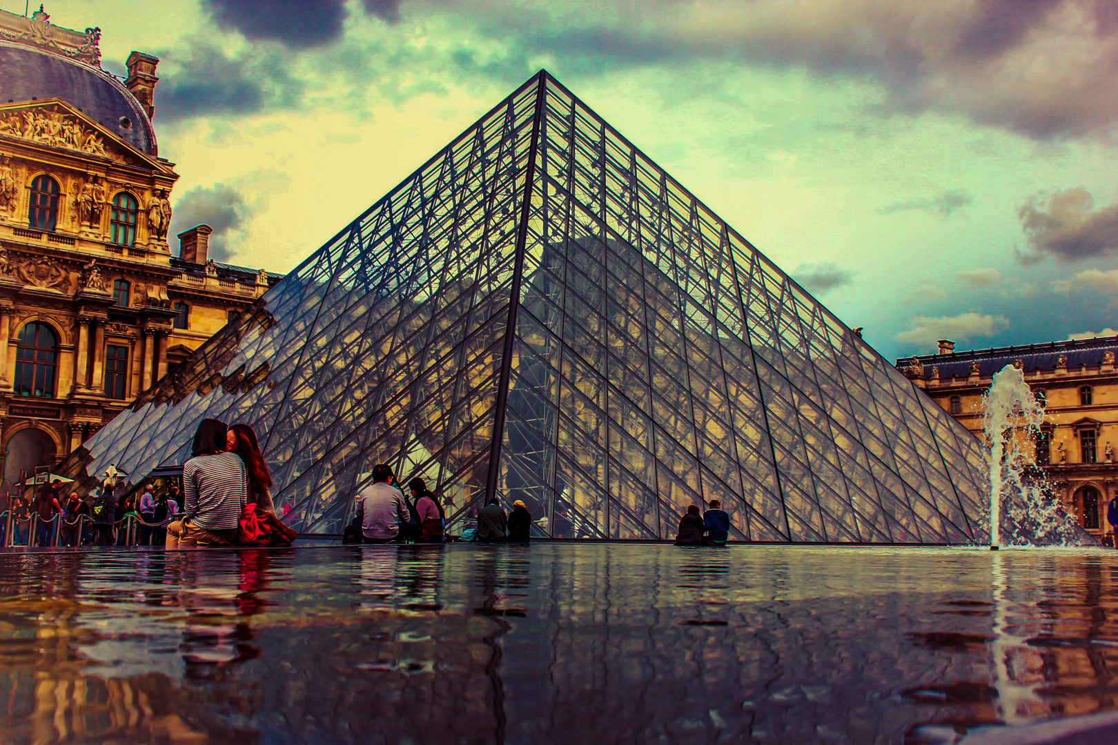 Louvre Pyramide