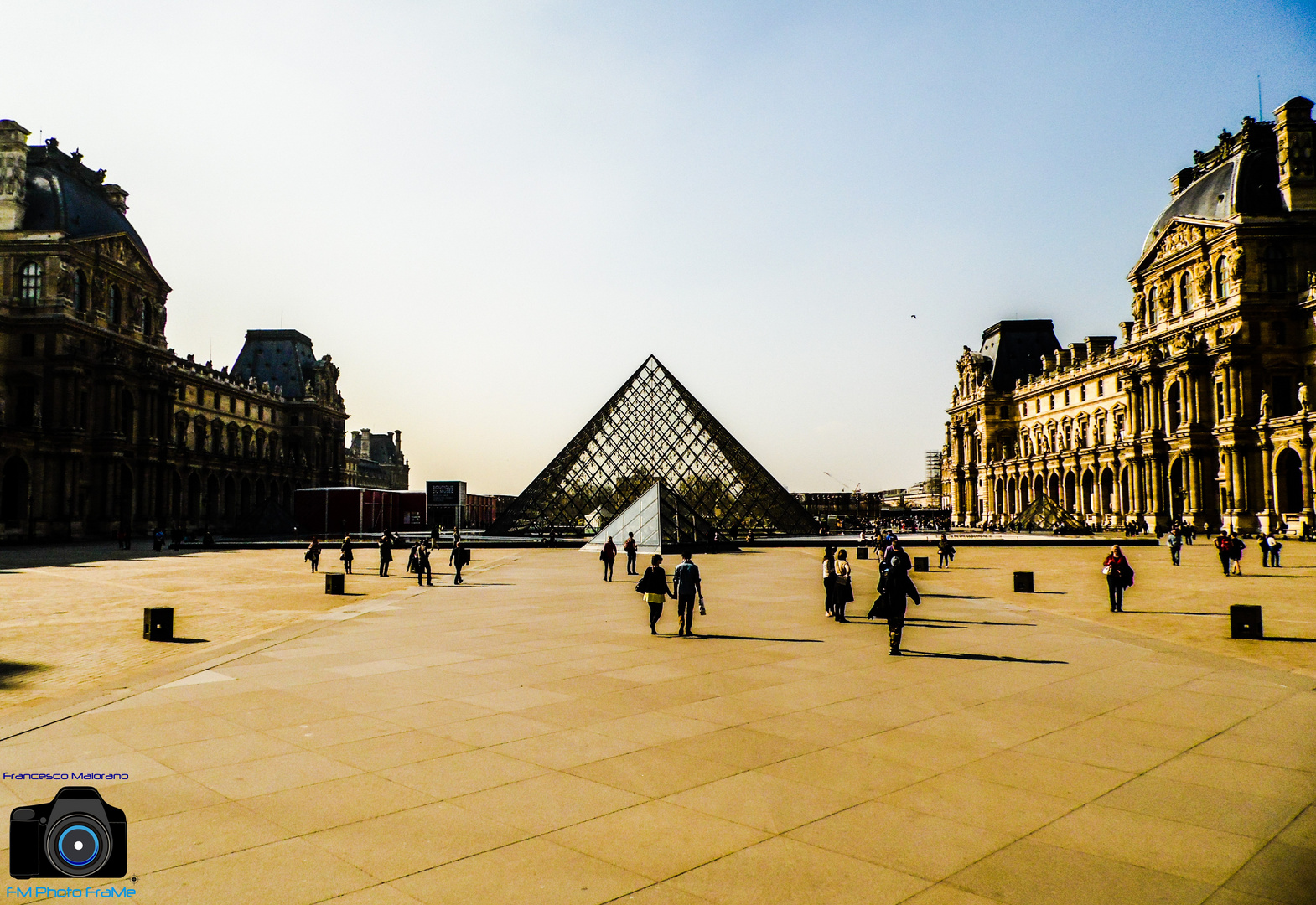 Louvre, Pyramide