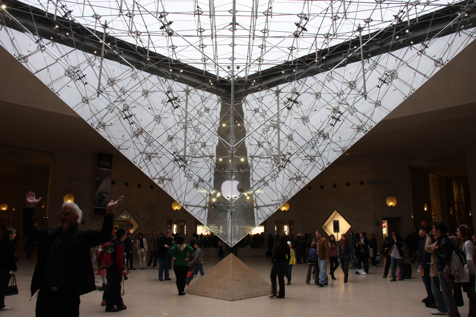 Louvre - Pyramide Inversée