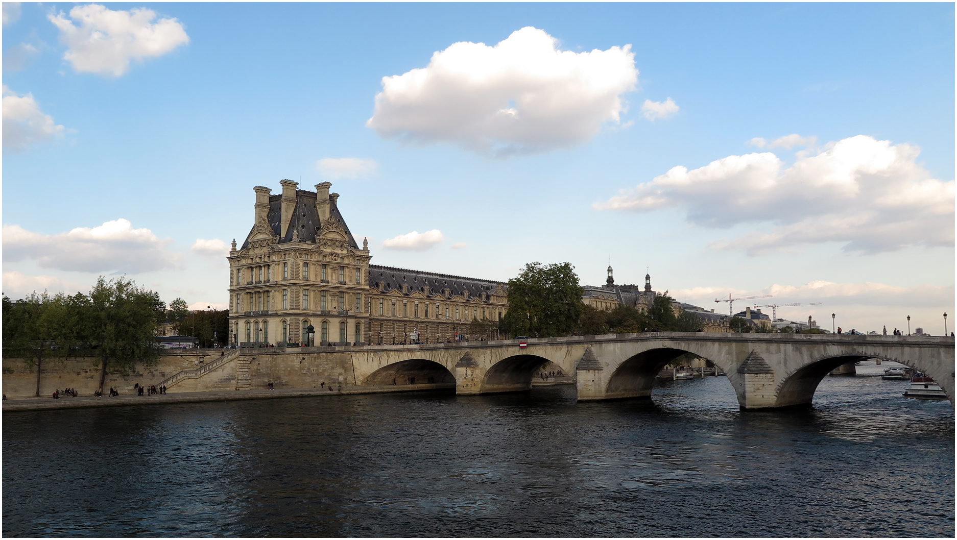 Louvre & Seine - Paris