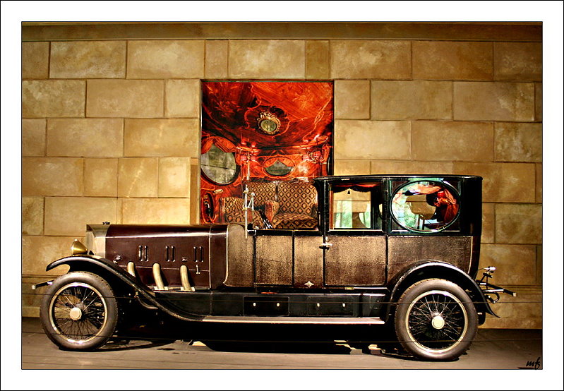 Louwman Car Museeum V
