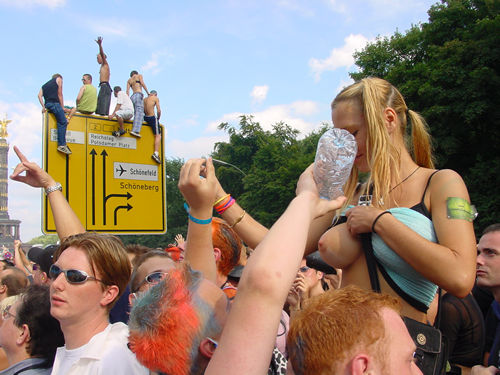 Love Parade Berlin 2001 Foto Bild Erwachsene Menschen Bilder