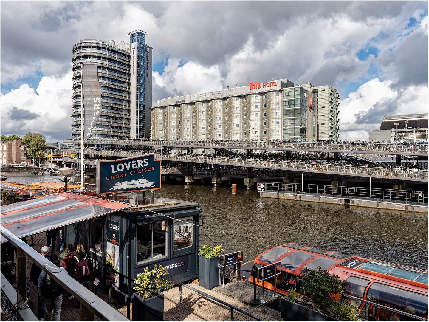 LOVERS canal cruises