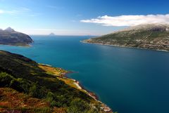 Lovund- Ganz fern