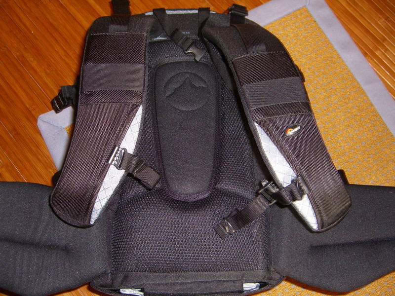 Lowepro Vertex 200 AW - Rücken