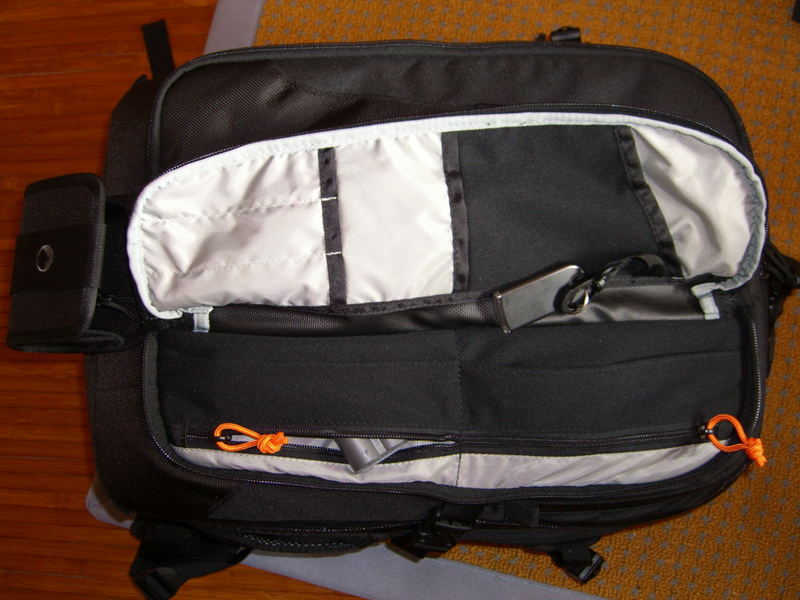 Lowepro Vertex 200 AW - vorn - Fach rechts