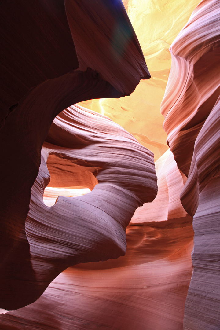 Lower Antelope Canyon: woman in the wind