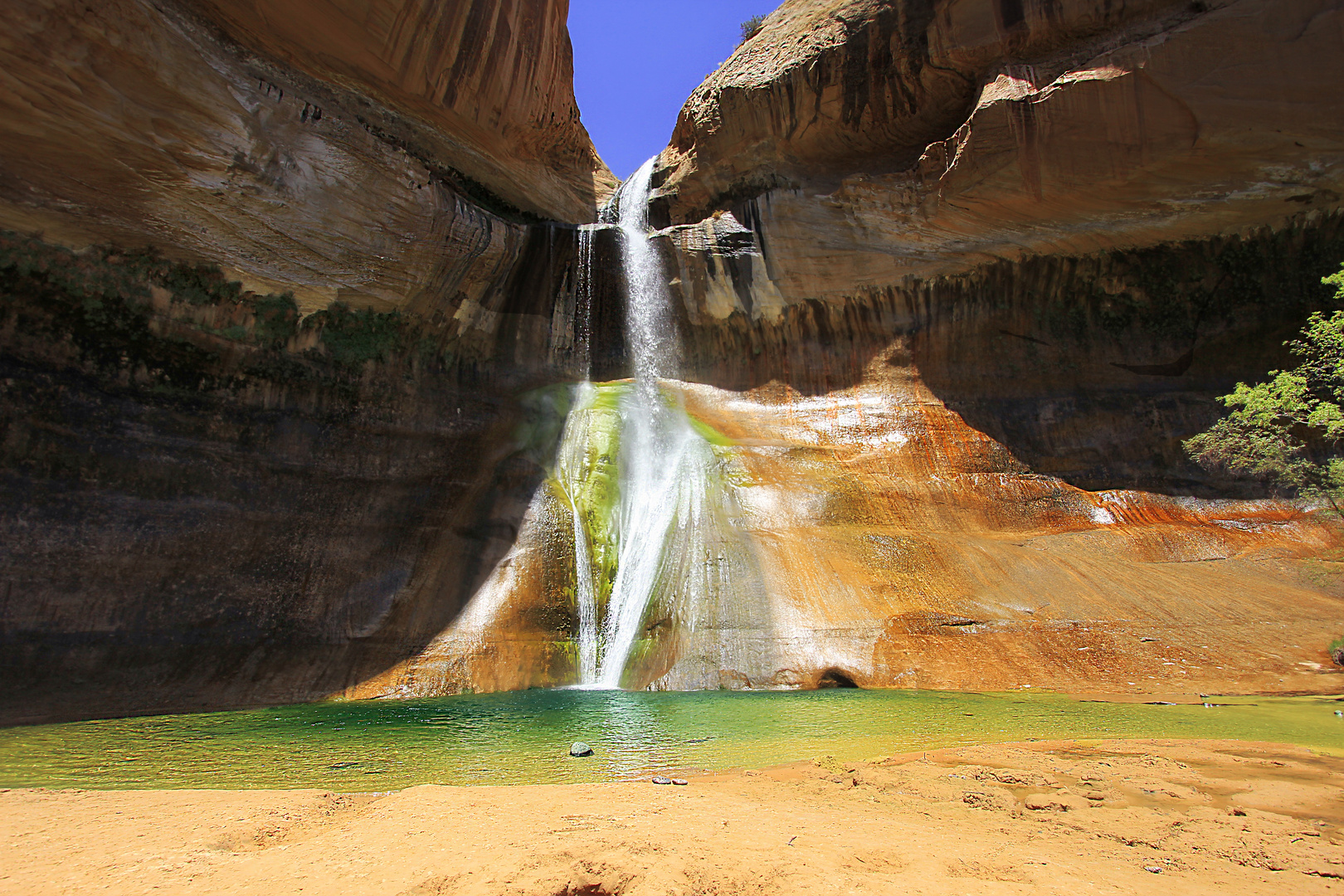 Lower Calf Creek Fall