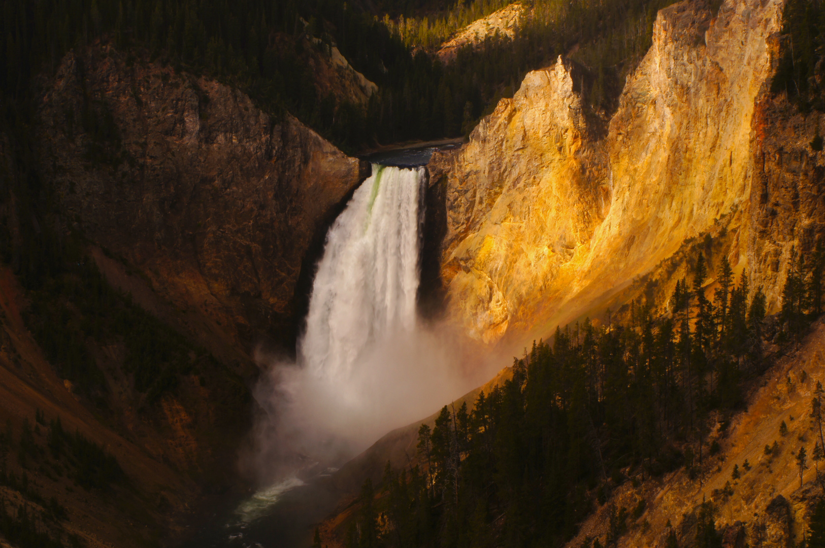 Lower fall Yellowstone river