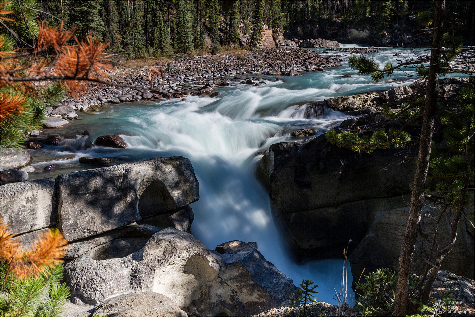 lower sunwapta falls