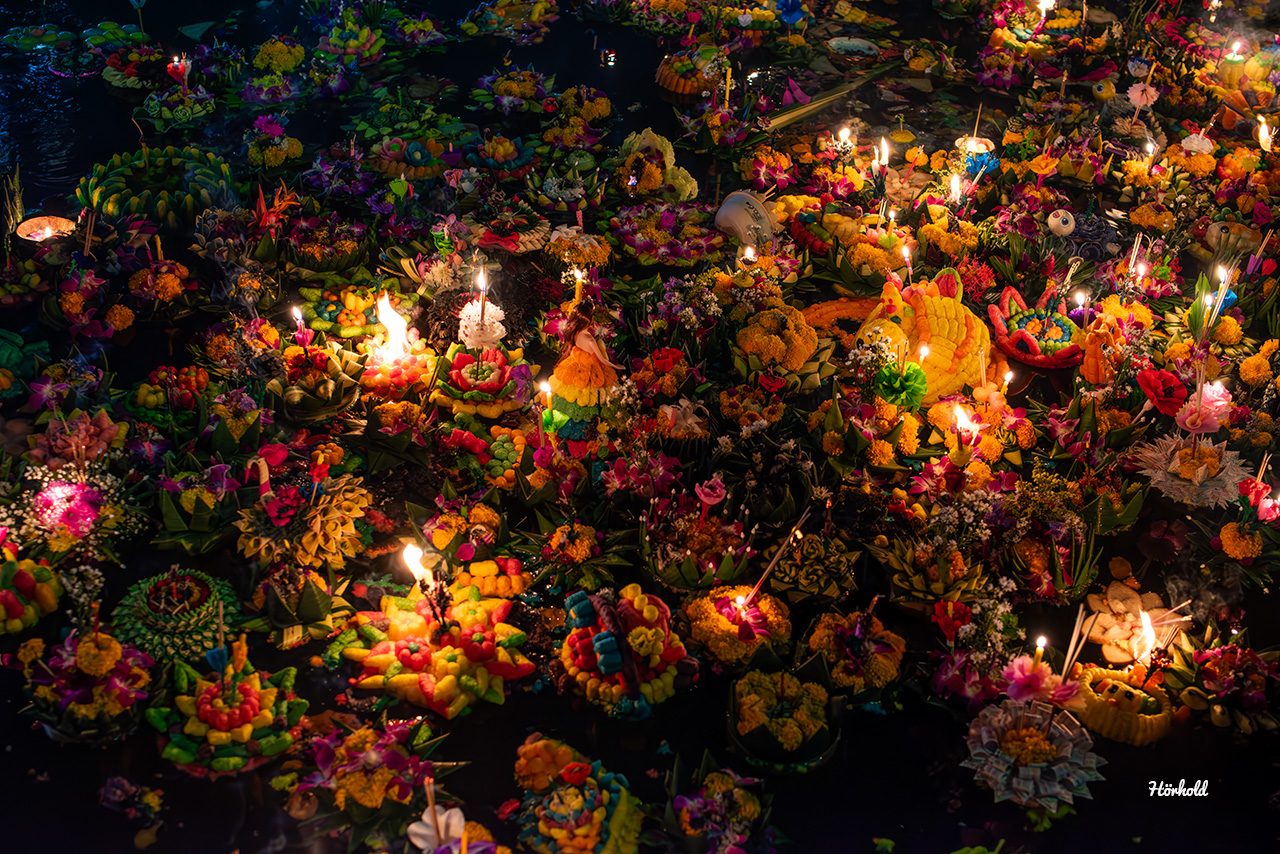 Loy Krathong II