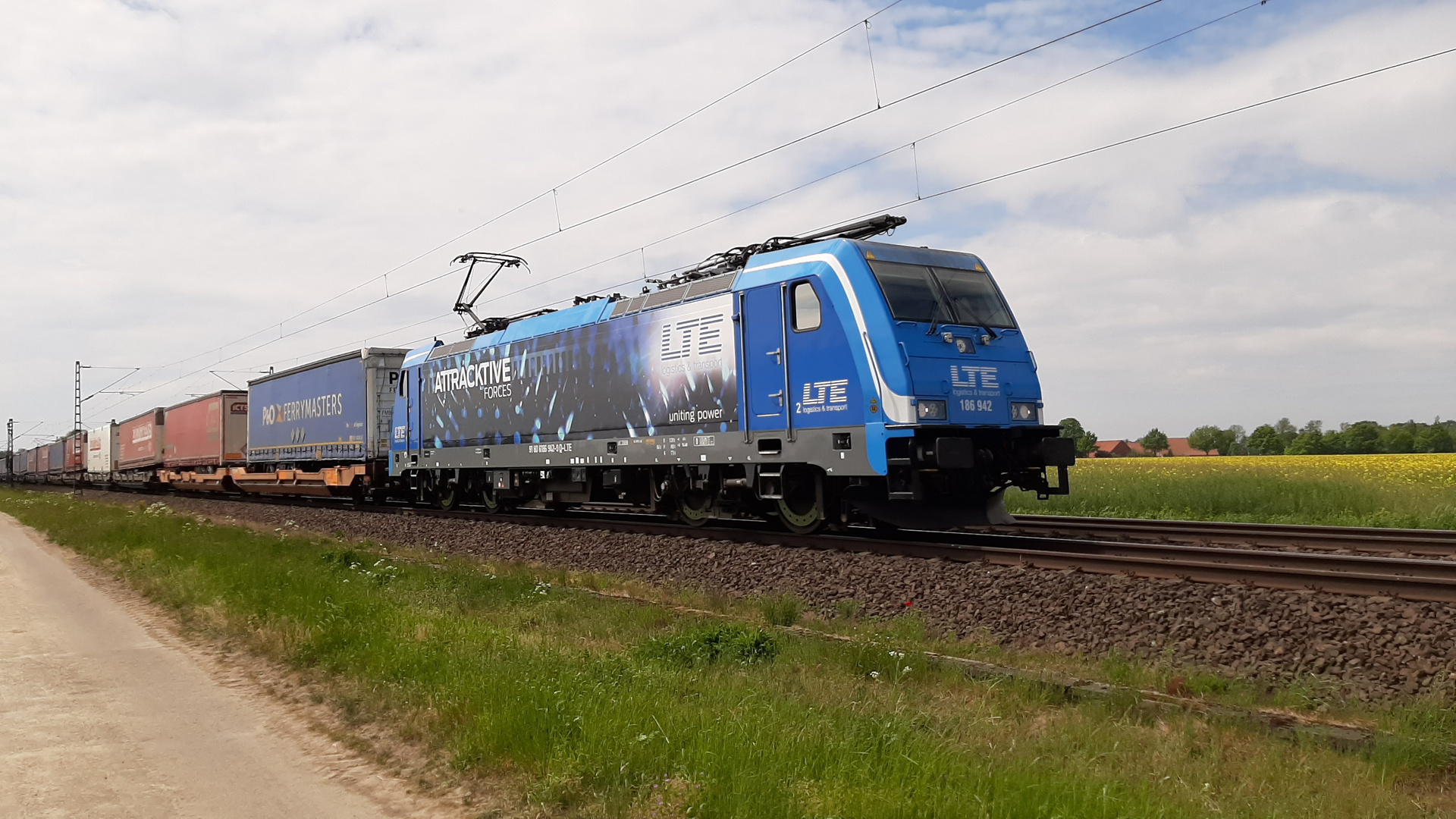 LTE 186 942 'Attracktiv Forces'  am 18.05.2020 bei Lindhorst 