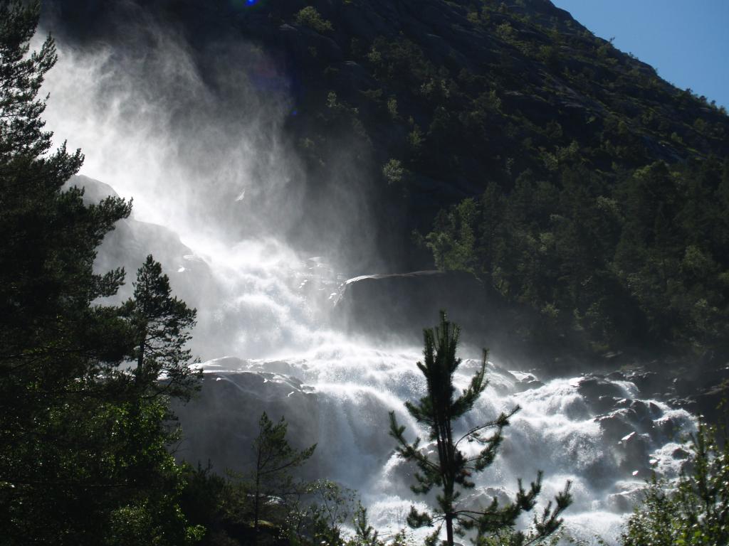 Låtefossen