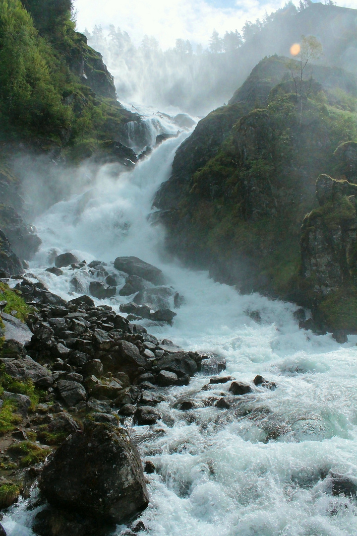 Låtefossen, Norwegen