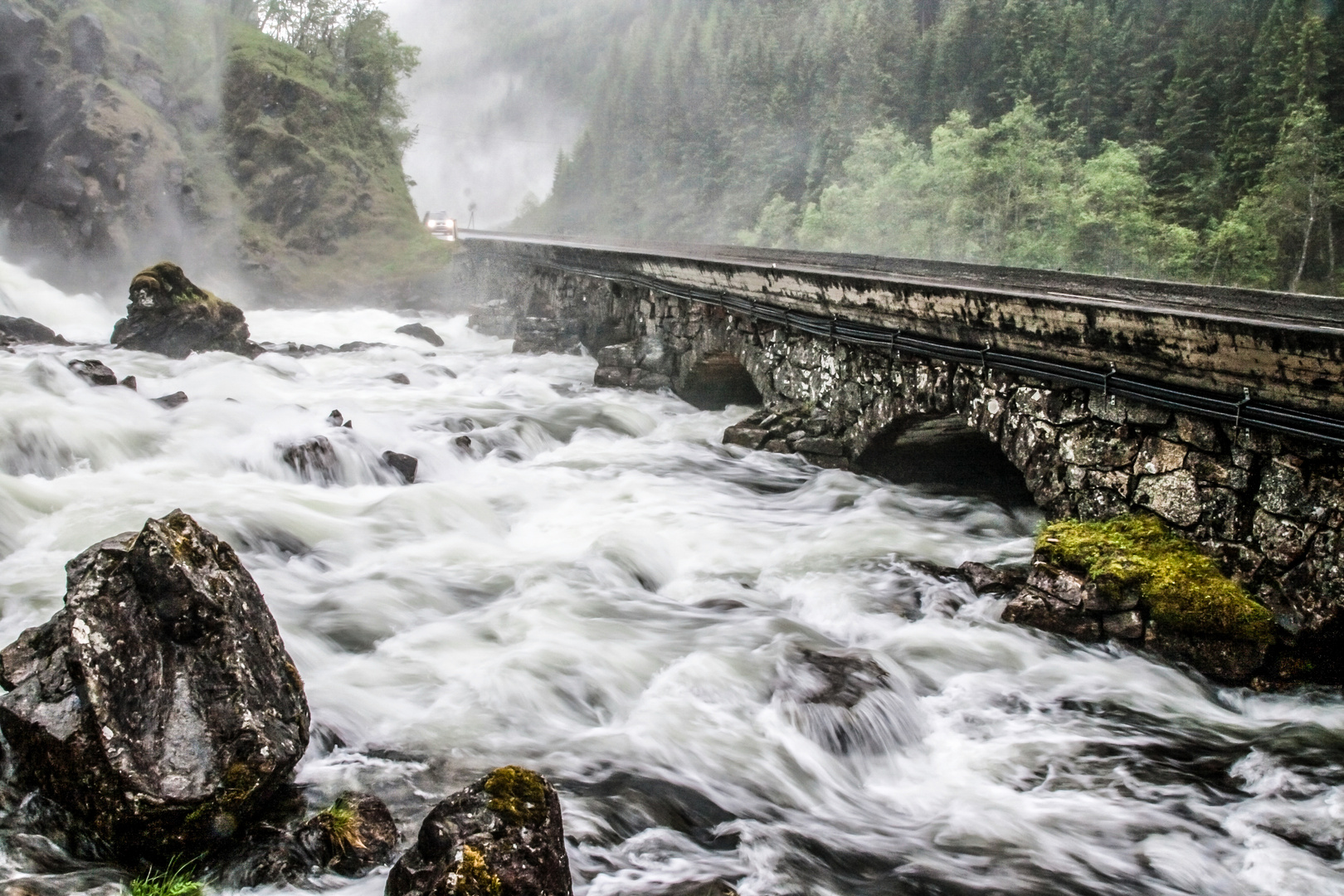 Låtefossen/Norwegen